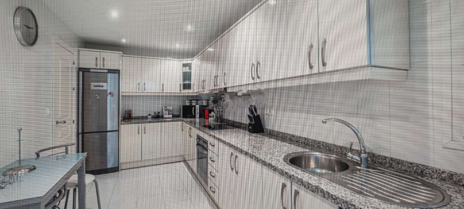 3 soverom Leilighet til salgs i Puerto Banus med svømmebasseng garasje - € 1 450 000 (Ref: 9434918)