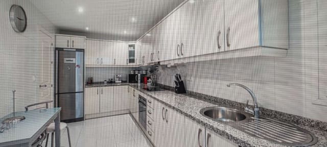 3 soverom Leilighet til salgs i Puerto Banus, Marbella med svømmebasseng garasje - € 1 450 000 (Ref: 9434918)