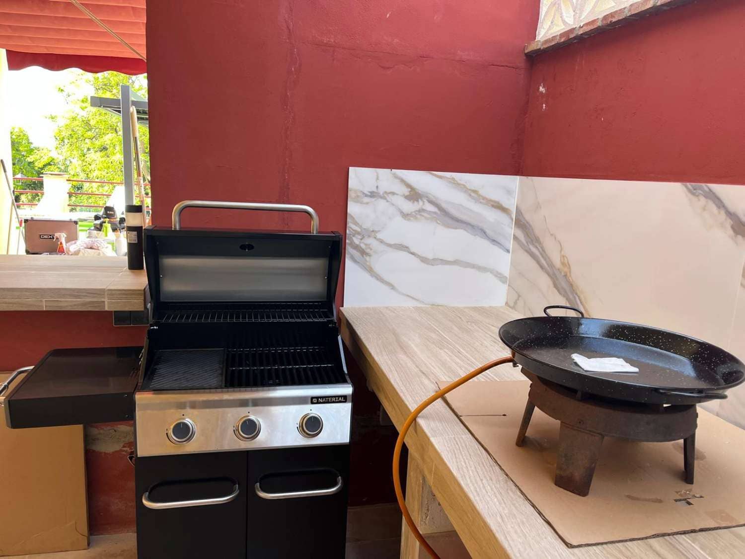 Villa/Maison de 2 chambres à louer à Benahavis avec piscine - 3 000 € (Ref: 9436817)