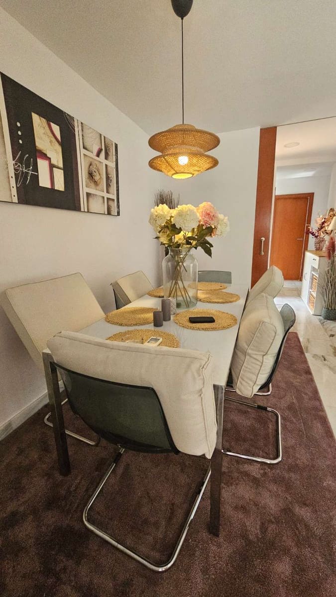 2 bedroom Villa for rent in Benahavis with pool - € 2,700 (Ref: 9436817)