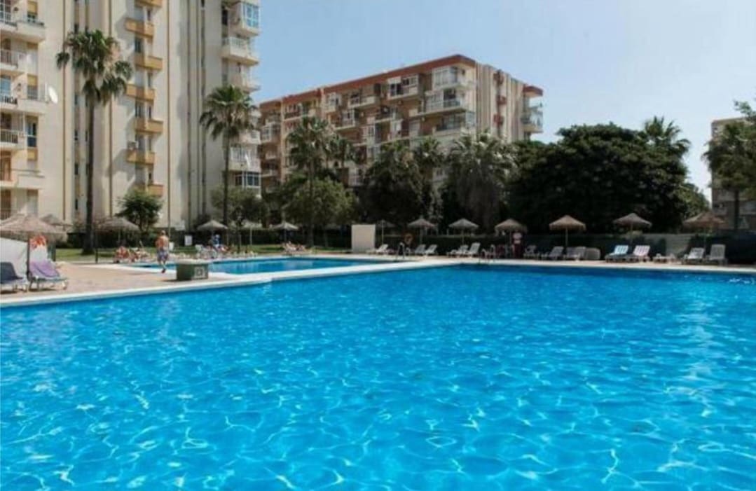 Studio til salg i Benalmadena med swimmingpool - € 169.950 (Ref: 9436819)