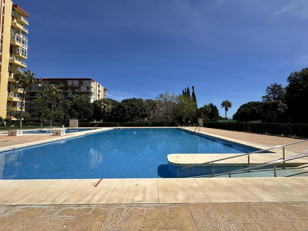 Studio til salg i Benalmadena med swimmingpool - € 169.950 (Ref: 9436819)
