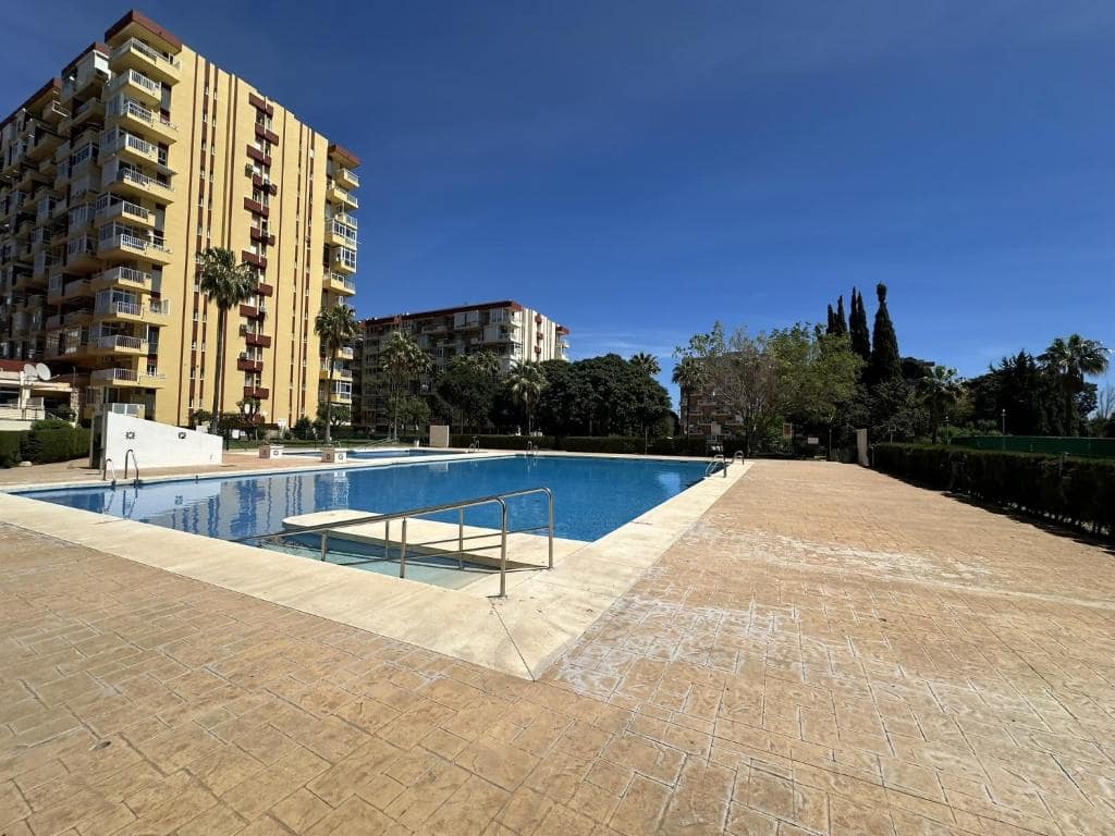 Studio til salg i Benalmadena med swimmingpool - € 169.950 (Ref: 9436819)