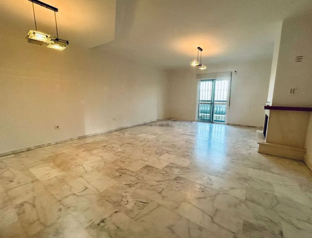 4 Zimmer Doppelhaus zu verkaufen in Alhaurin de la Torre mit Pool - 514.000 € (Ref: 9436820)