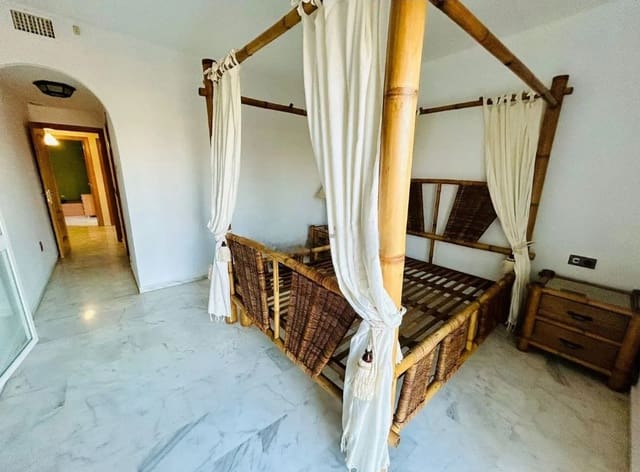 4 Zimmer Doppelhaus zu verkaufen in Alhaurín de la Torre mit Pool - 514.000 € (Ref: 9436820)