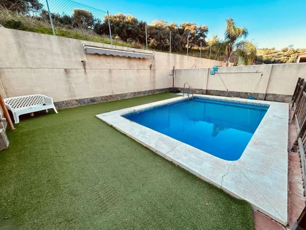 4 Zimmer Doppelhaus zu verkaufen in Alhaurin de la Torre mit Pool - 514.000 € (Ref: 9436820)