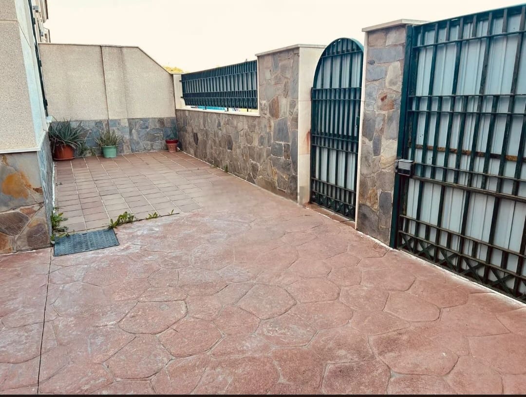 4 Zimmer Doppelhaus zu verkaufen in Alhaurin de la Torre mit Pool - 514.000 € (Ref: 9436820)