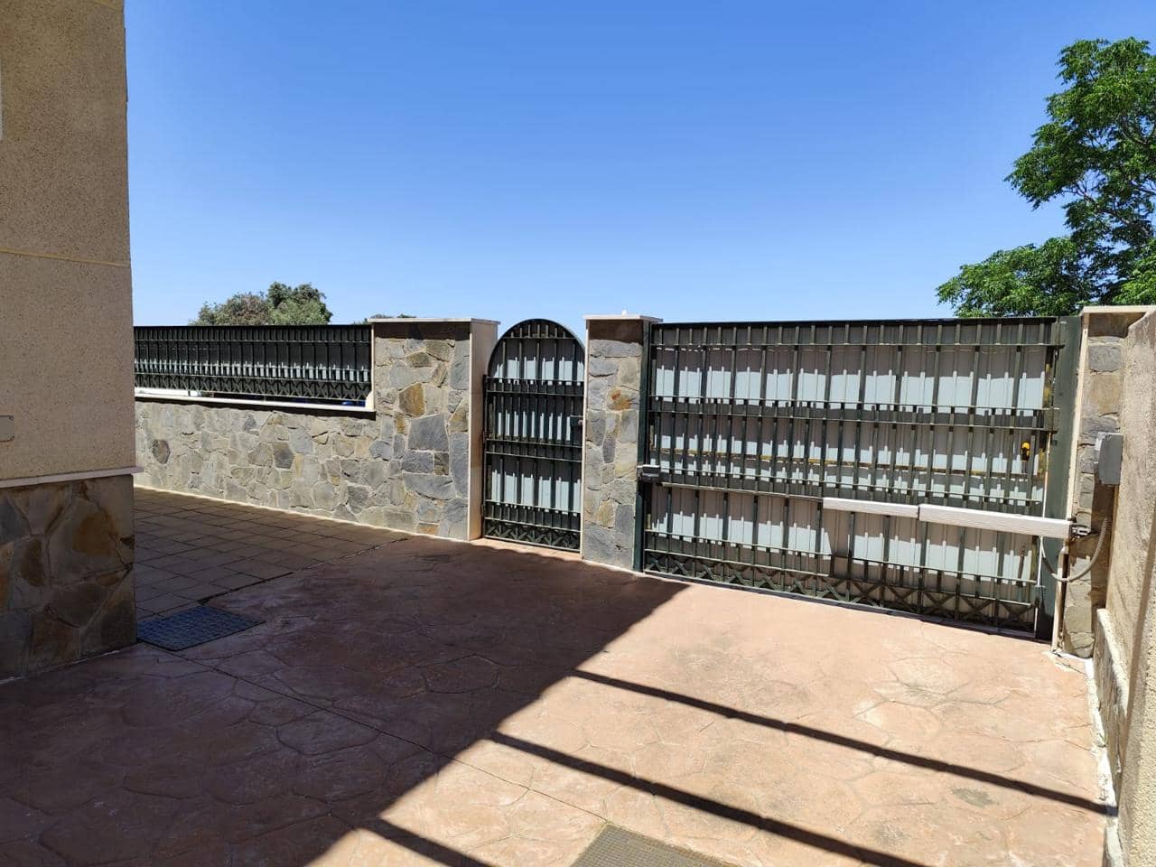 4 Zimmer Doppelhaus zu verkaufen in Alhaurin de la Torre mit Pool - 514.000 € (Ref: 9436820)