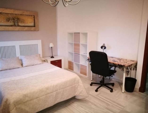 4 bedroom Flat for sale in Cártama with garage - € 381,100 (Ref: 9436821)