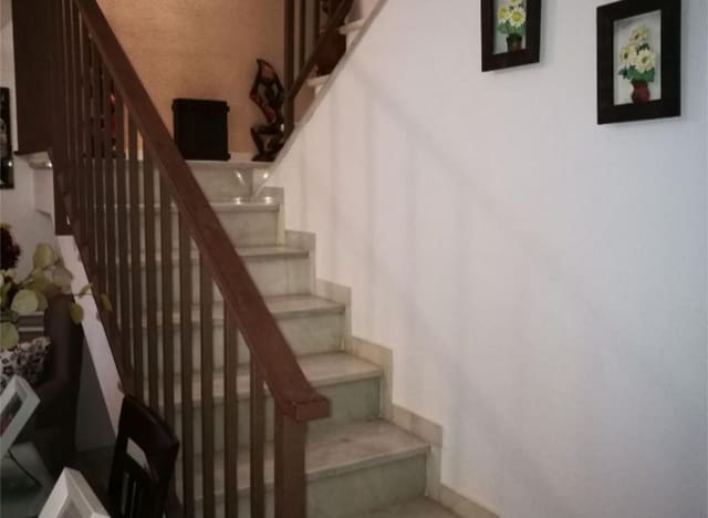 4 bedroom Flat for sale in Cártama with garage - € 381,100 (Ref: 9436821)