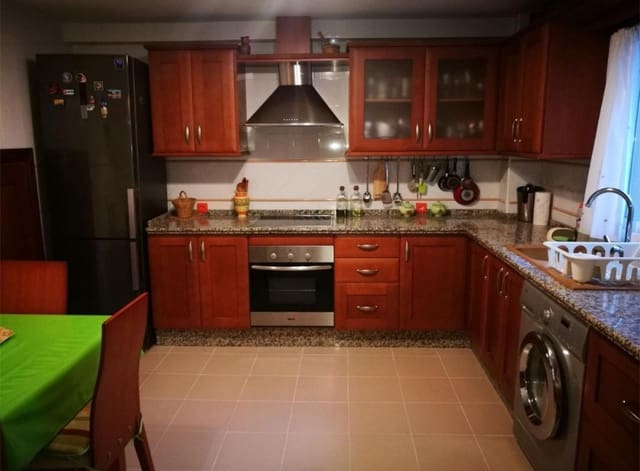 4 bedroom Flat for sale in Cártama with garage - € 381,100 (Ref: 9436821)