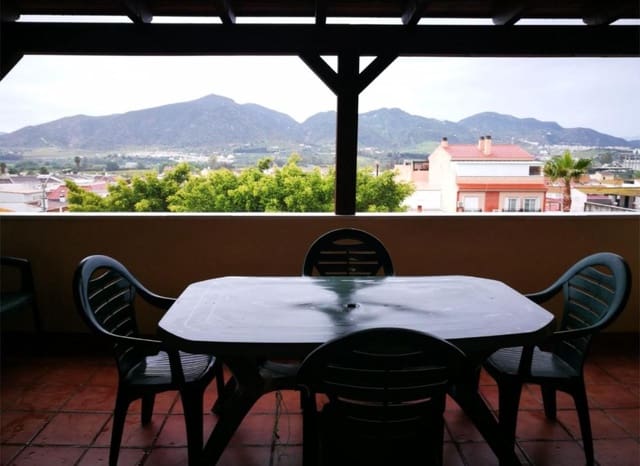 4 bedroom Flat for sale in Cártama with garage - € 381,100 (Ref: 9436821)