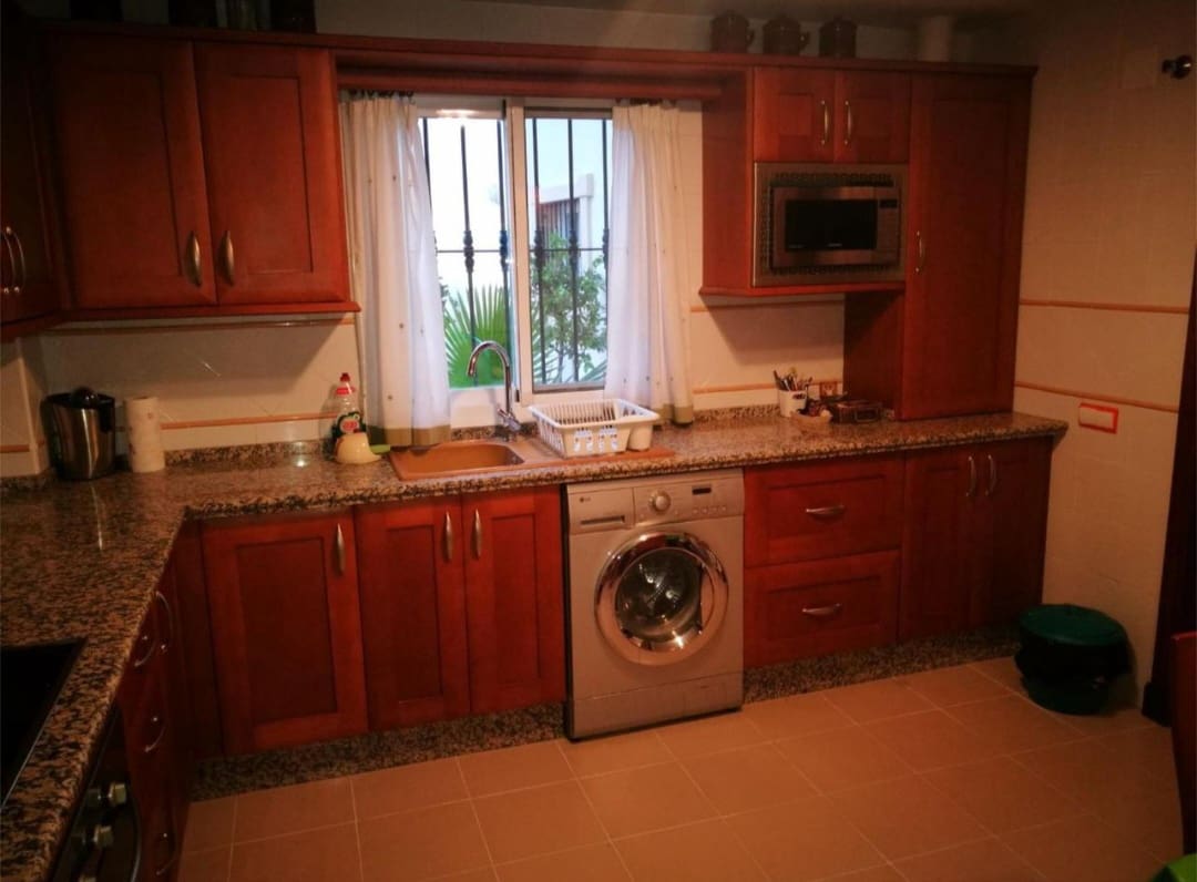4 bedroom Flat for sale in Cartama with garage - € 381,100 (Ref: 9436821)