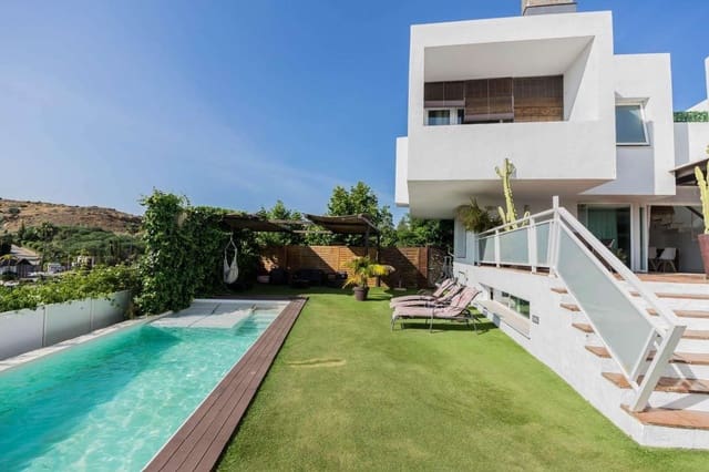 6 Zimmer Villa zu verkaufen in Mijas mit Pool Garage - 873.000 € (Ref: 9436822)