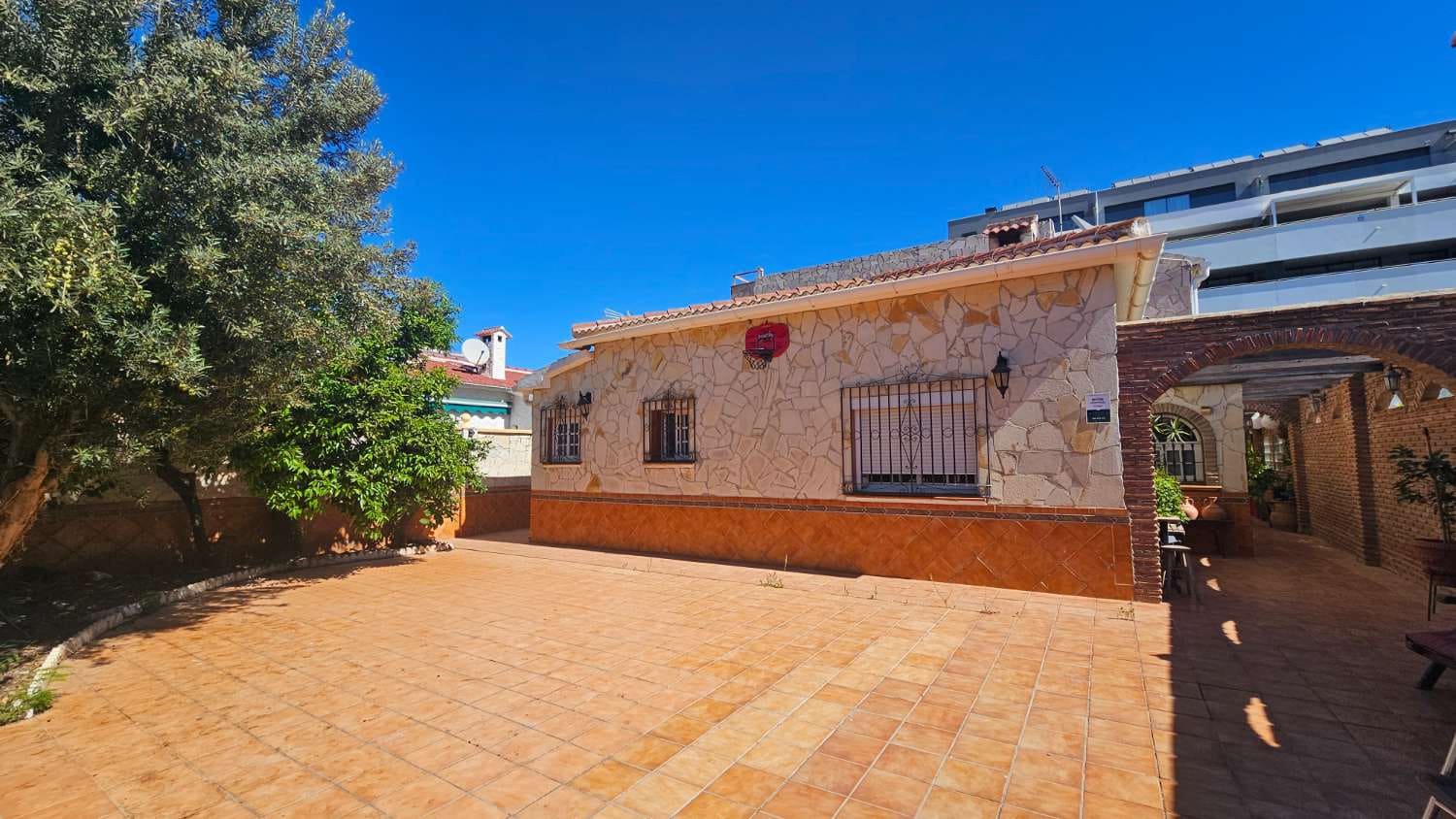 1 bedroom Beach Apartment for holiday rental in Torremolinos - € 350 (Ref: 9436823)