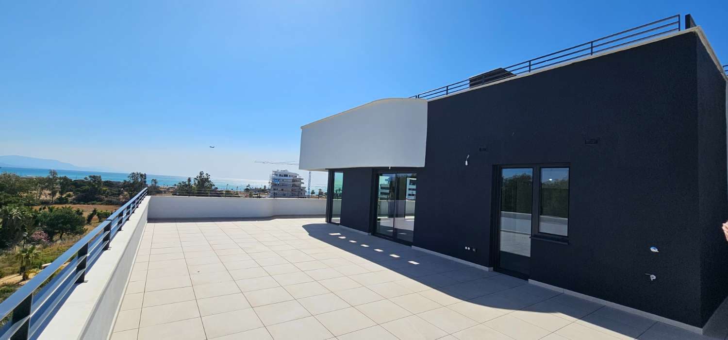 4 soverom Penthouse til salgs i Torremolinos med svømmebasseng - € 1 290 000 (Ref: 9436824)