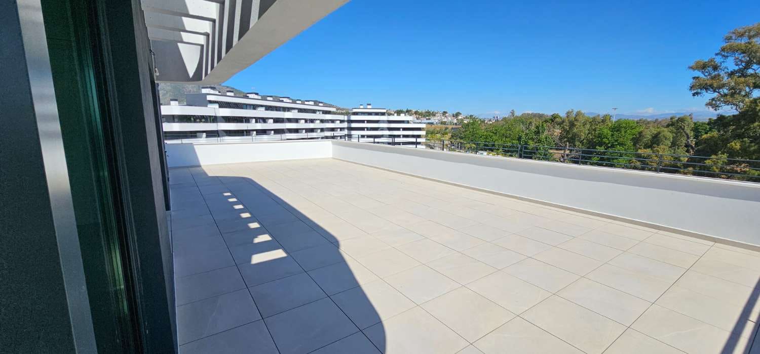 4 soverom Penthouse til salgs i Torremolinos med svømmebasseng - € 1 290 000 (Ref: 9436824)