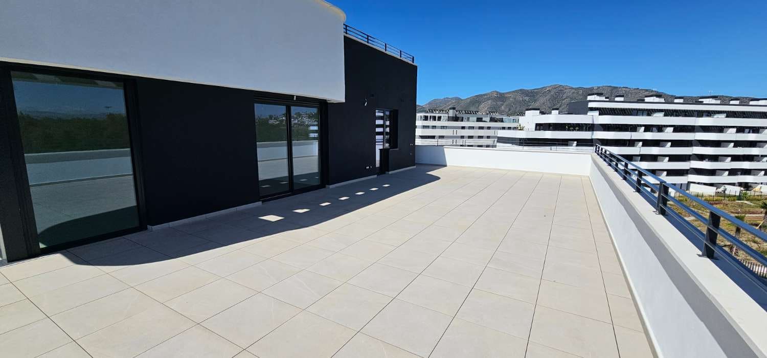 4 soverom Penthouse til salgs i Torremolinos med svømmebasseng - € 1 290 000 (Ref: 9436824)