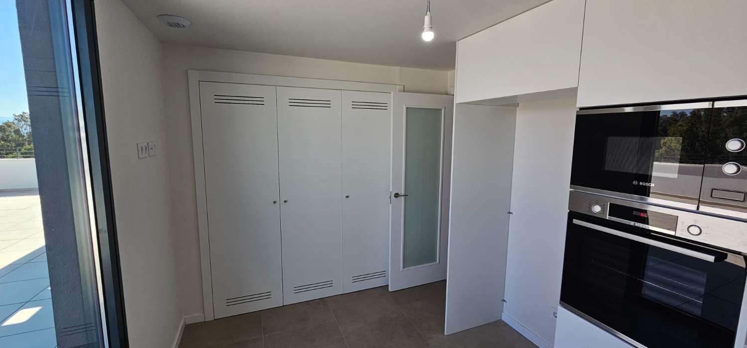 4 soverom Penthouse til salgs i Torremolinos med svømmebasseng - € 1 290 000 (Ref: 9436824)