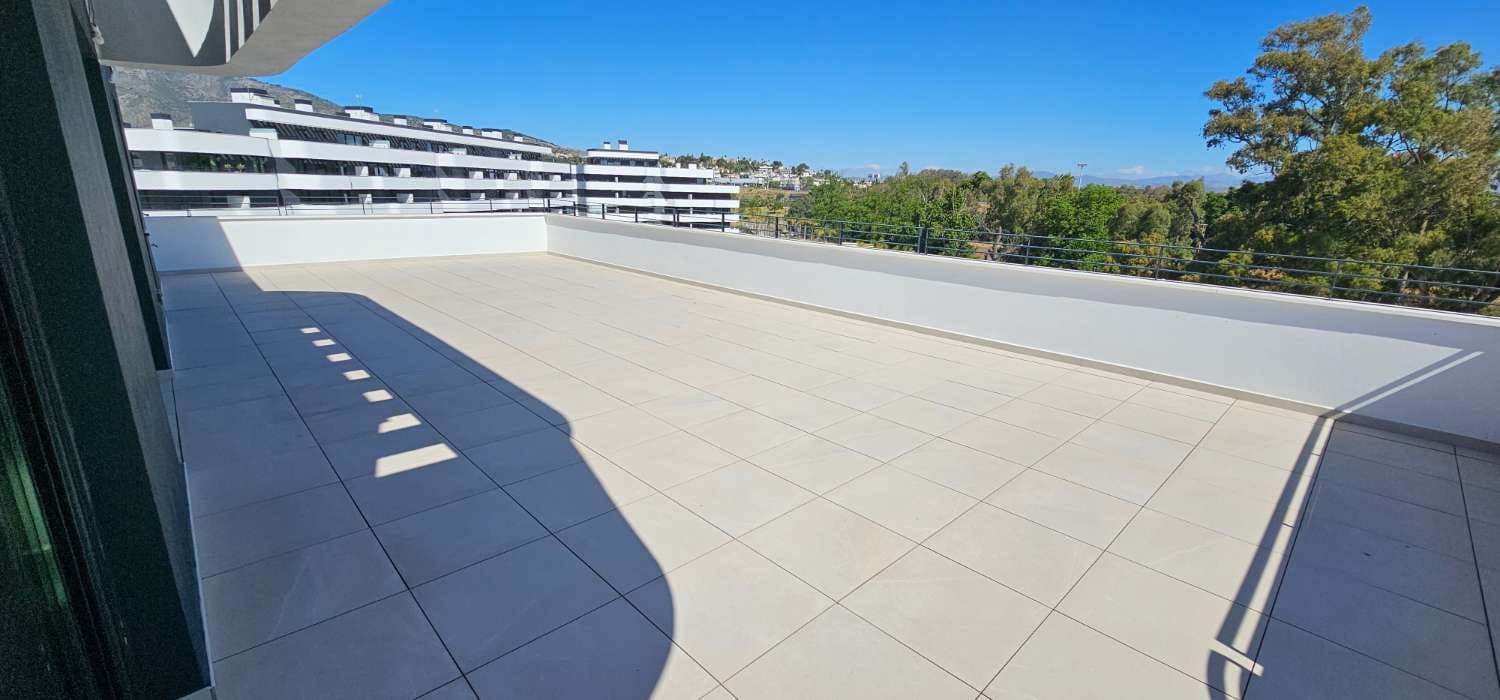 4 soverom Penthouse til salgs i Torremolinos med svømmebasseng - € 1 290 000 (Ref: 9436824)