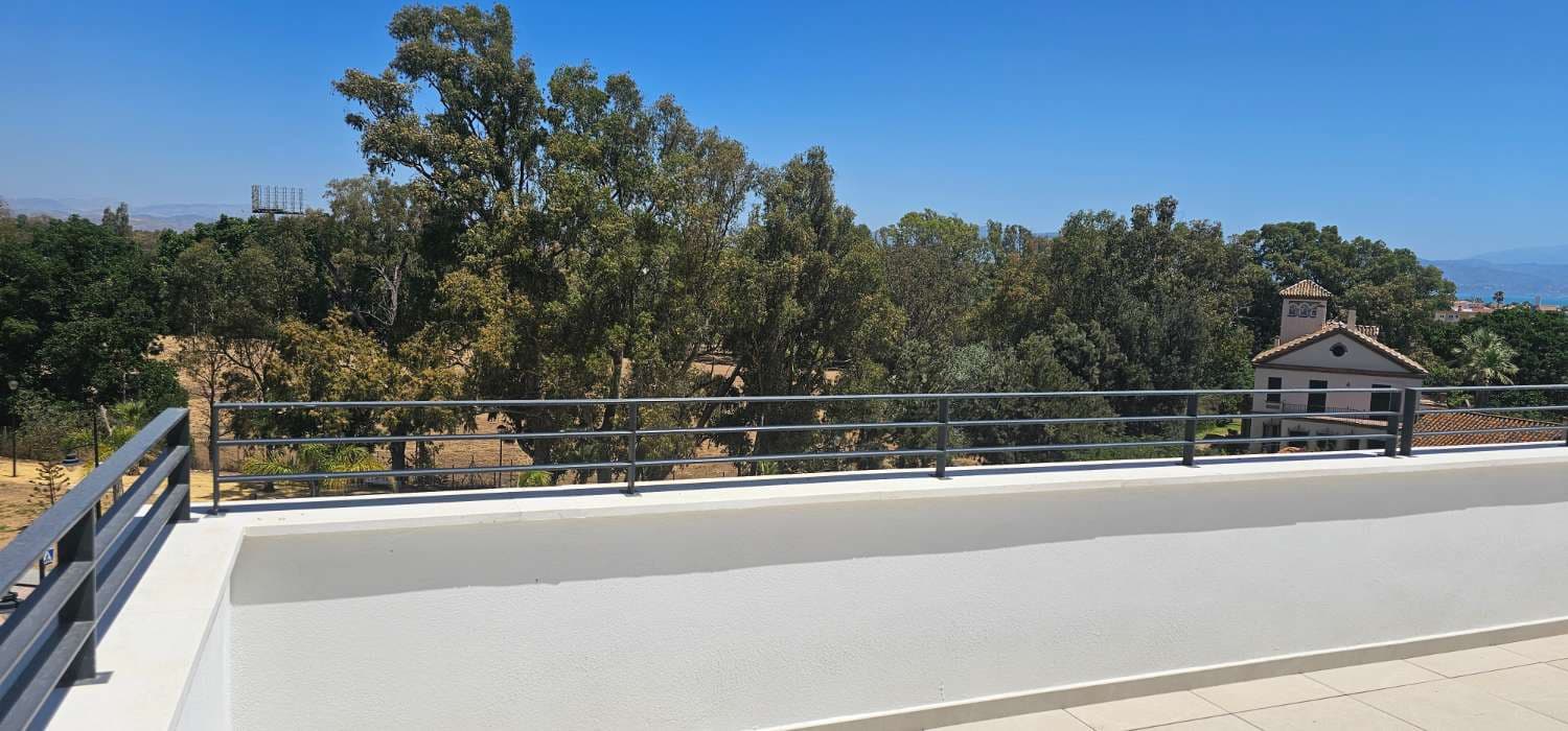 4 soverom Penthouse til salgs i Torremolinos med svømmebasseng - € 1 290 000 (Ref: 9436824)