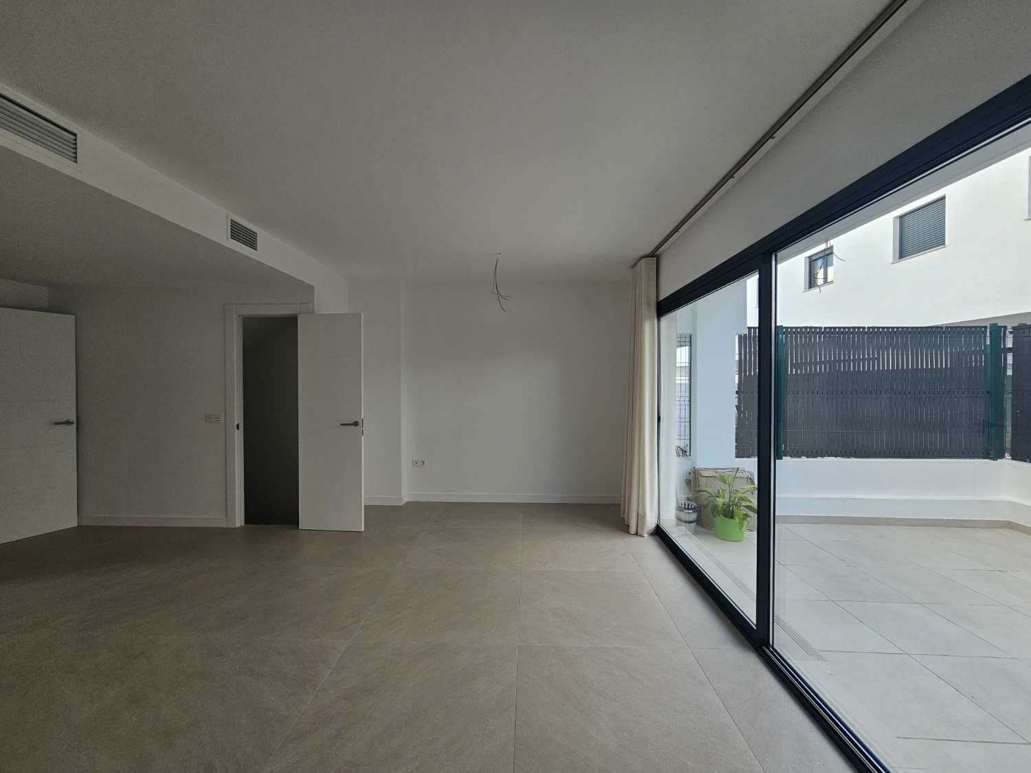 3 Zimmer Reihenhaus zu verkaufen in Alhaurin de la Torre mit Pool Garage - 450.000 € (Ref: 9436827)