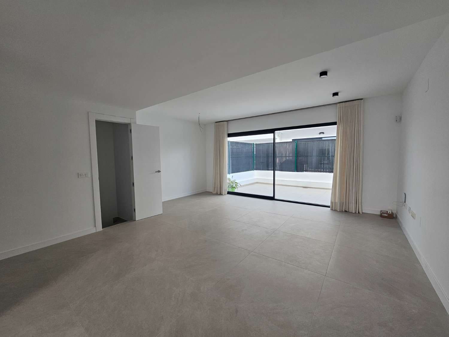 3 Zimmer Reihenhaus zu verkaufen in Alhaurin de la Torre mit Pool Garage - 450.000 € (Ref: 9436827)