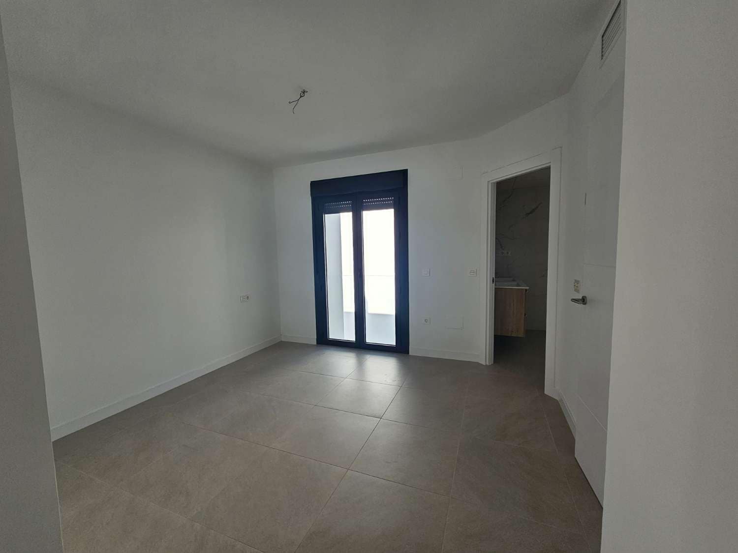 3 Zimmer Reihenhaus zu verkaufen in Alhaurin de la Torre mit Pool Garage - 450.000 € (Ref: 9436827)
