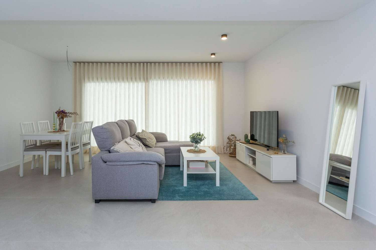 3 Zimmer Reihenhaus zu verkaufen in Alhaurin de la Torre mit Pool Garage - 450.000 € (Ref: 9436827)