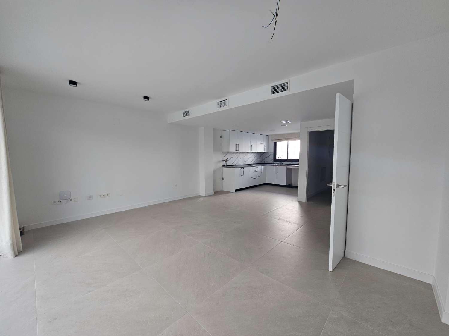 3 Zimmer Reihenhaus zu verkaufen in Alhaurin de la Torre mit Pool Garage - 450.000 € (Ref: 9436827)