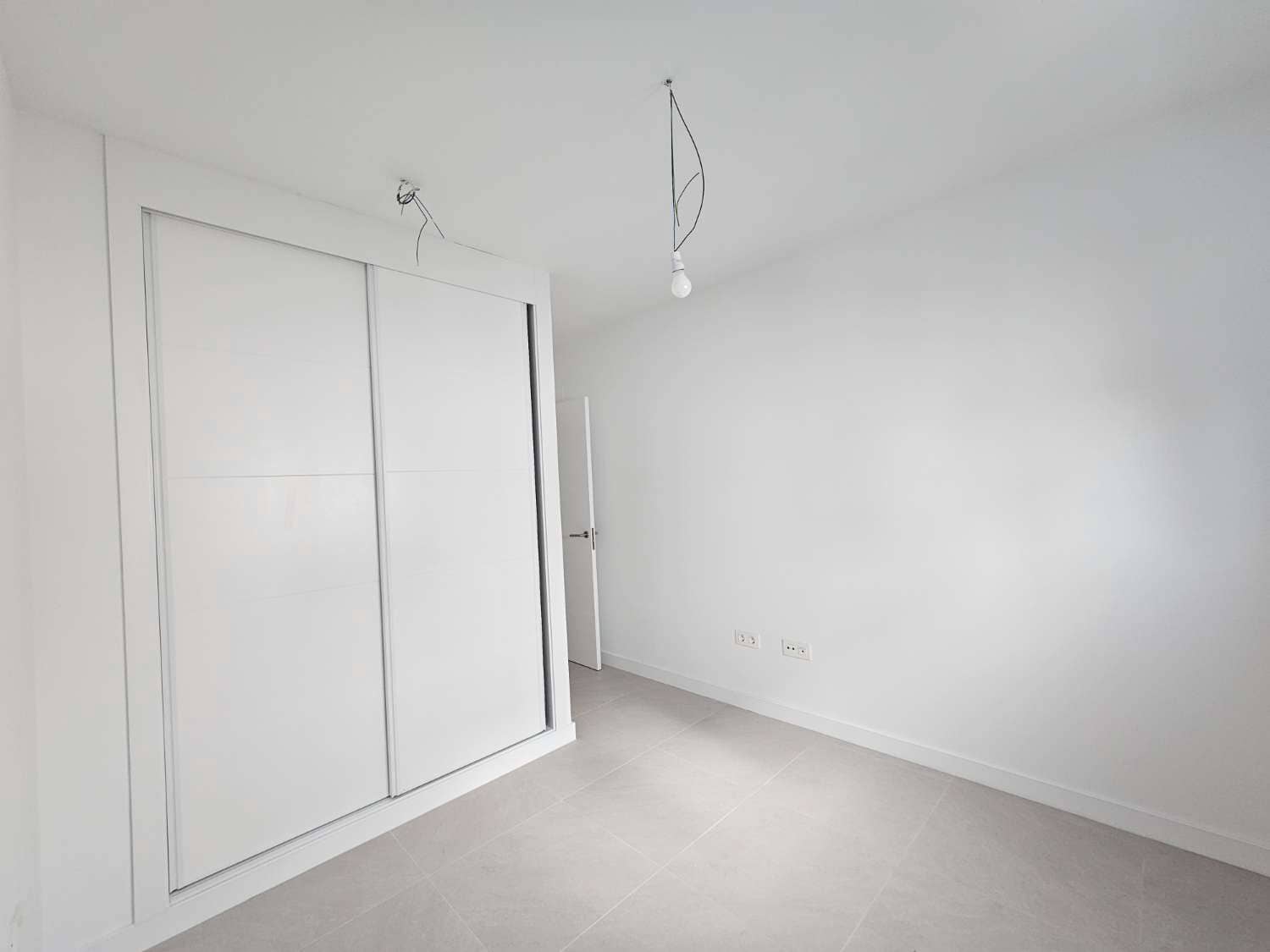 3 Zimmer Reihenhaus zu verkaufen in Alhaurin de la Torre mit Pool Garage - 450.000 € (Ref: 9436827)