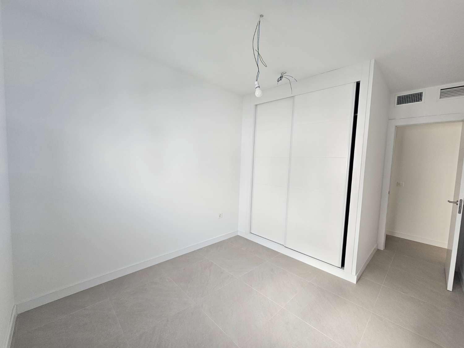 3 Zimmer Reihenhaus zu verkaufen in Alhaurin de la Torre mit Pool Garage - 450.000 € (Ref: 9436827)