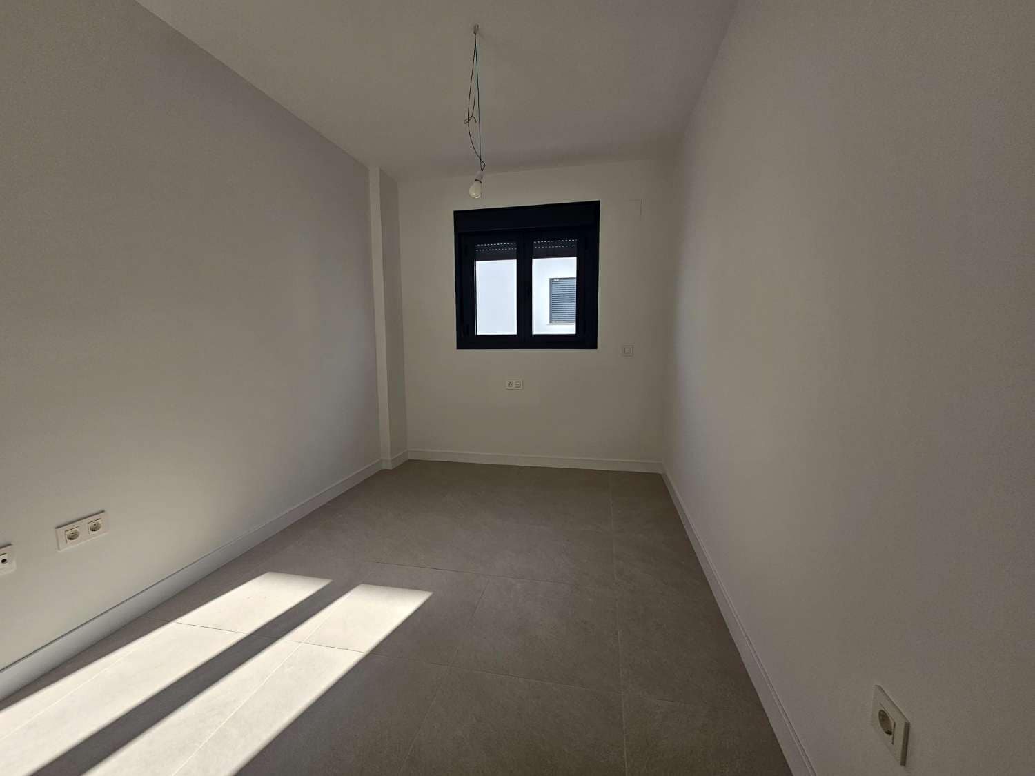 3 Zimmer Reihenhaus zu verkaufen in Alhaurin de la Torre mit Pool Garage - 450.000 € (Ref: 9436827)