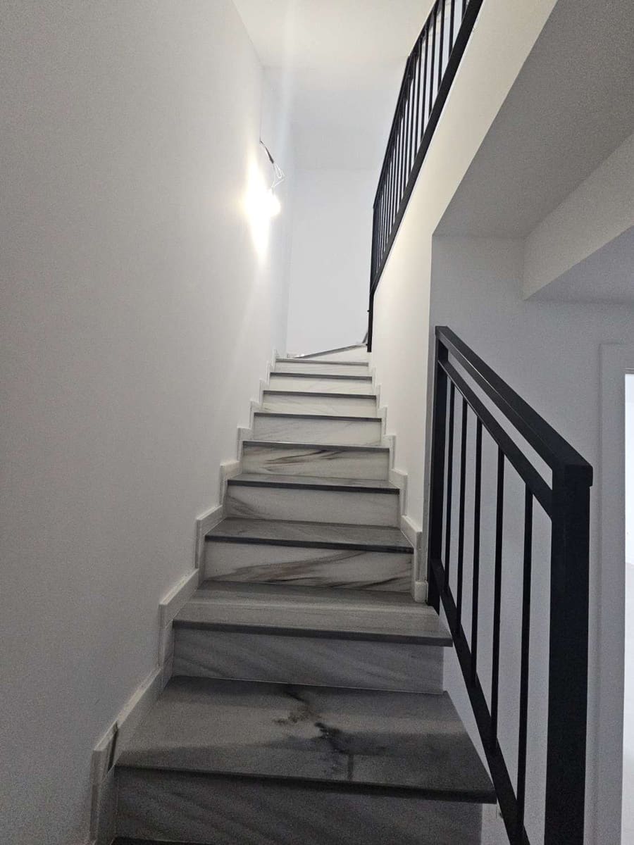 3 Zimmer Reihenhaus zu verkaufen in Alhaurin de la Torre mit Pool Garage - 450.000 € (Ref: 9436827)