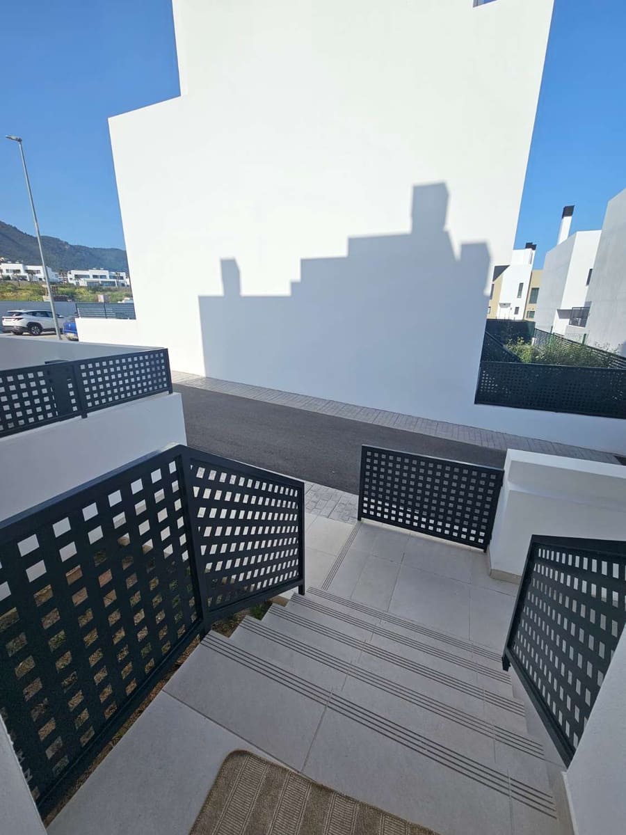 3 Zimmer Reihenhaus zu verkaufen in Alhaurin de la Torre mit Pool Garage - 450.000 € (Ref: 9436827)