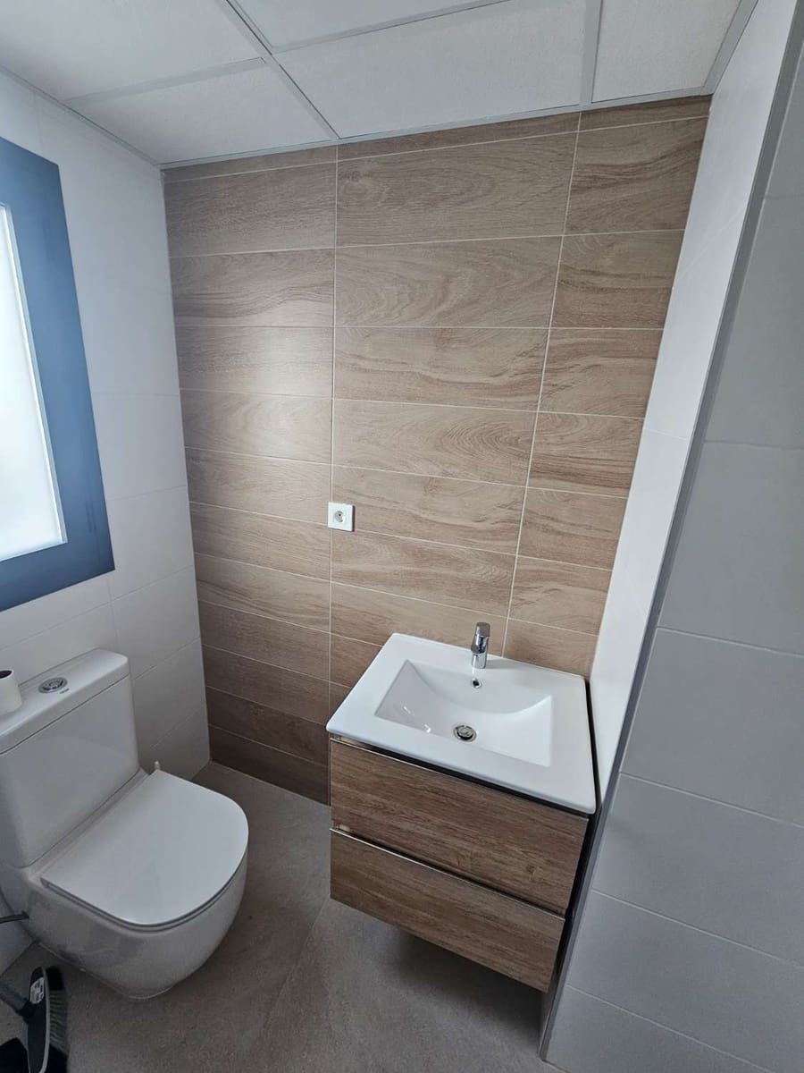 3 Zimmer Reihenhaus zu verkaufen in Alhaurin de la Torre mit Pool Garage - 450.000 € (Ref: 9436827)