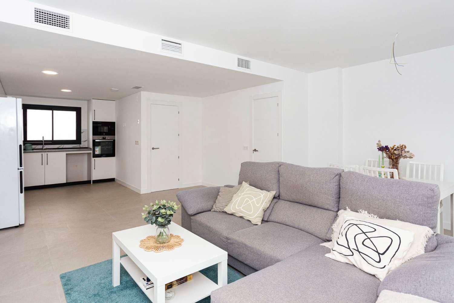 3 Zimmer Reihenhaus zu verkaufen in Alhaurin de la Torre mit Pool Garage - 450.000 € (Ref: 9436827)