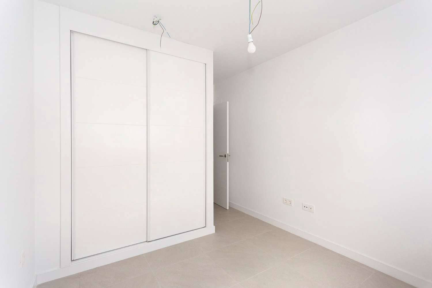 3 Zimmer Reihenhaus zu verkaufen in Alhaurin de la Torre mit Pool Garage - 450.000 € (Ref: 9436827)