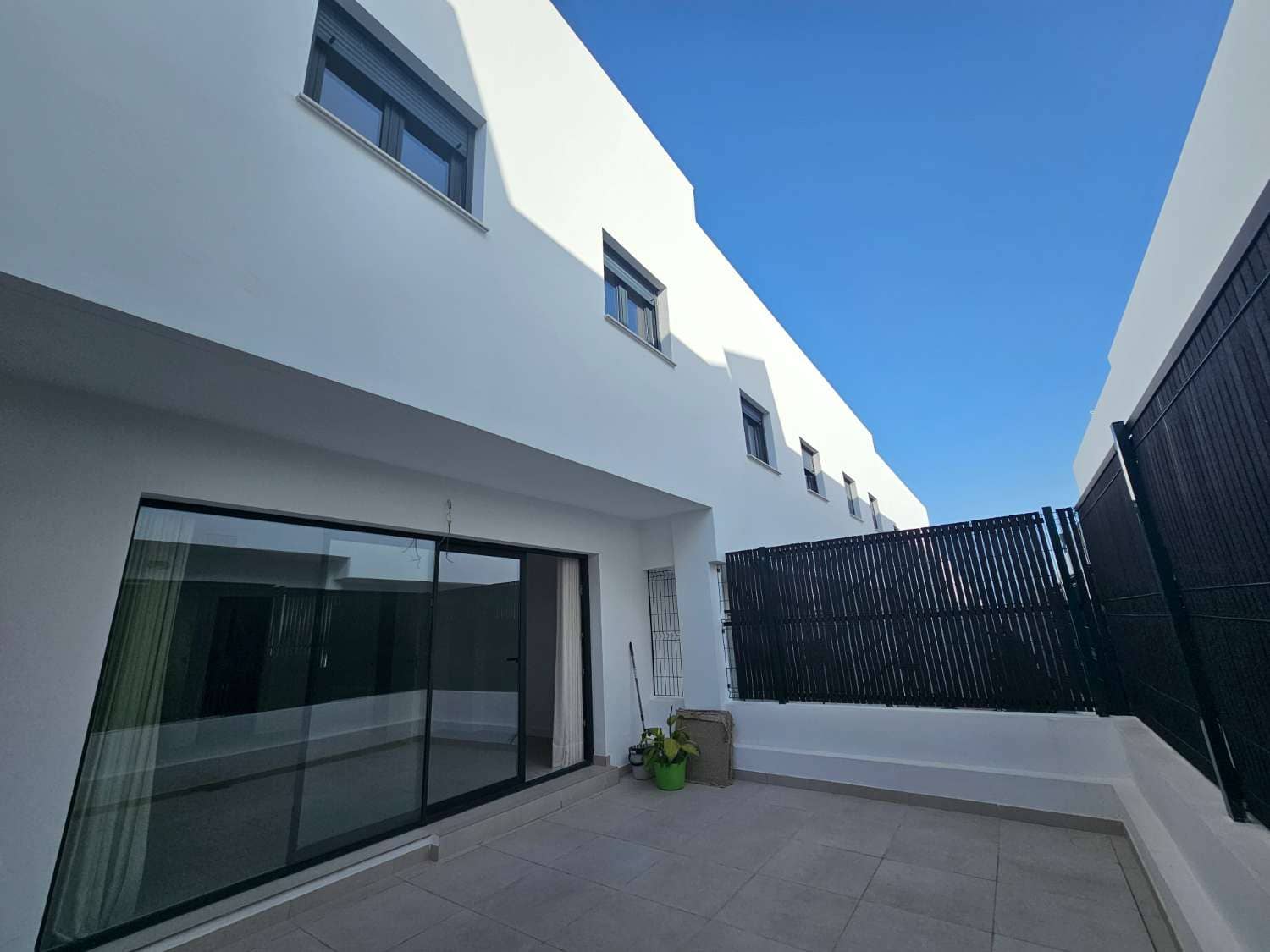 3 Zimmer Reihenhaus zu verkaufen in Alhaurin de la Torre mit Pool Garage - 450.000 € (Ref: 9436827)