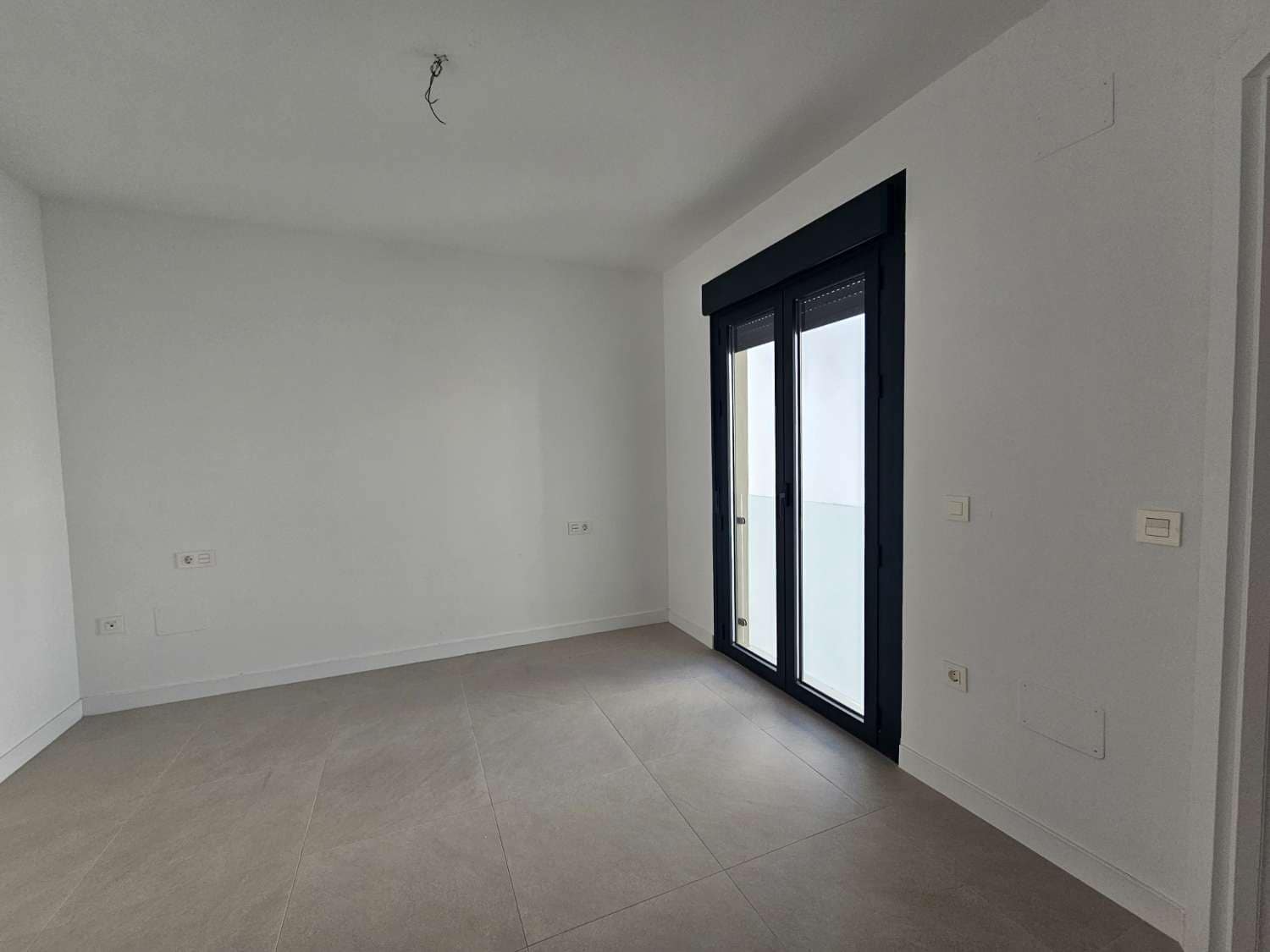 3 Zimmer Reihenhaus zu verkaufen in Alhaurin de la Torre mit Pool Garage - 450.000 € (Ref: 9436827)