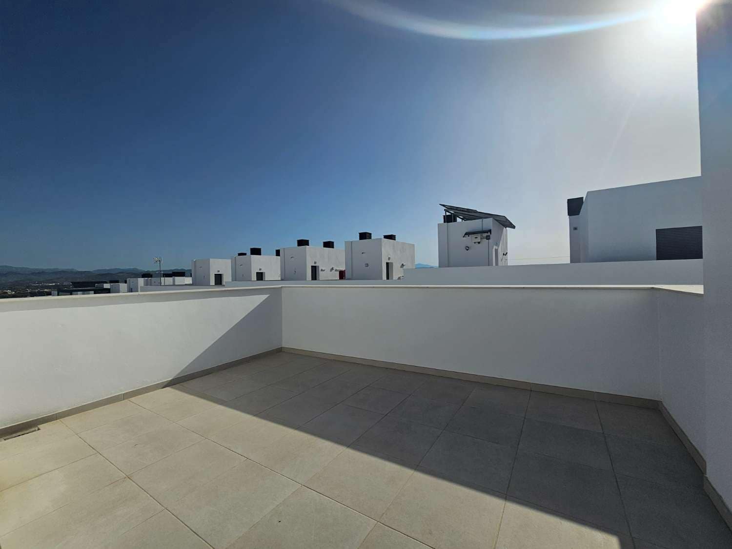 3 Zimmer Reihenhaus zu verkaufen in Alhaurin de la Torre mit Pool Garage - 450.000 € (Ref: 9436827)