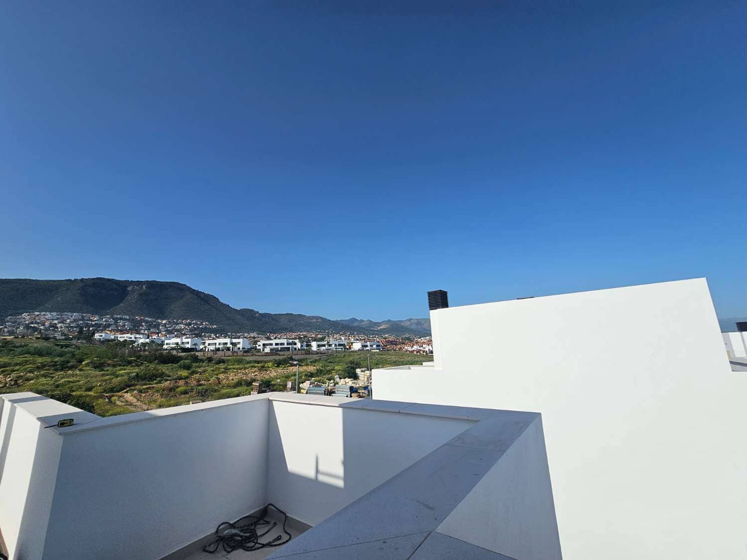 3 Zimmer Reihenhaus zu verkaufen in Alhaurin de la Torre mit Pool Garage - 450.000 € (Ref: 9436827)