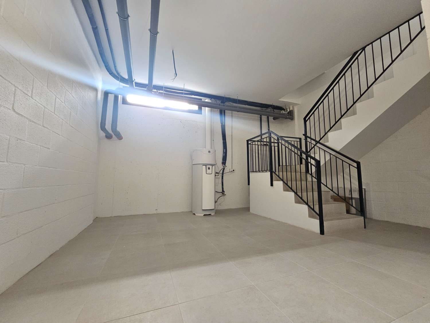 3 Zimmer Reihenhaus zu verkaufen in Alhaurin de la Torre mit Pool Garage - 450.000 € (Ref: 9436827)