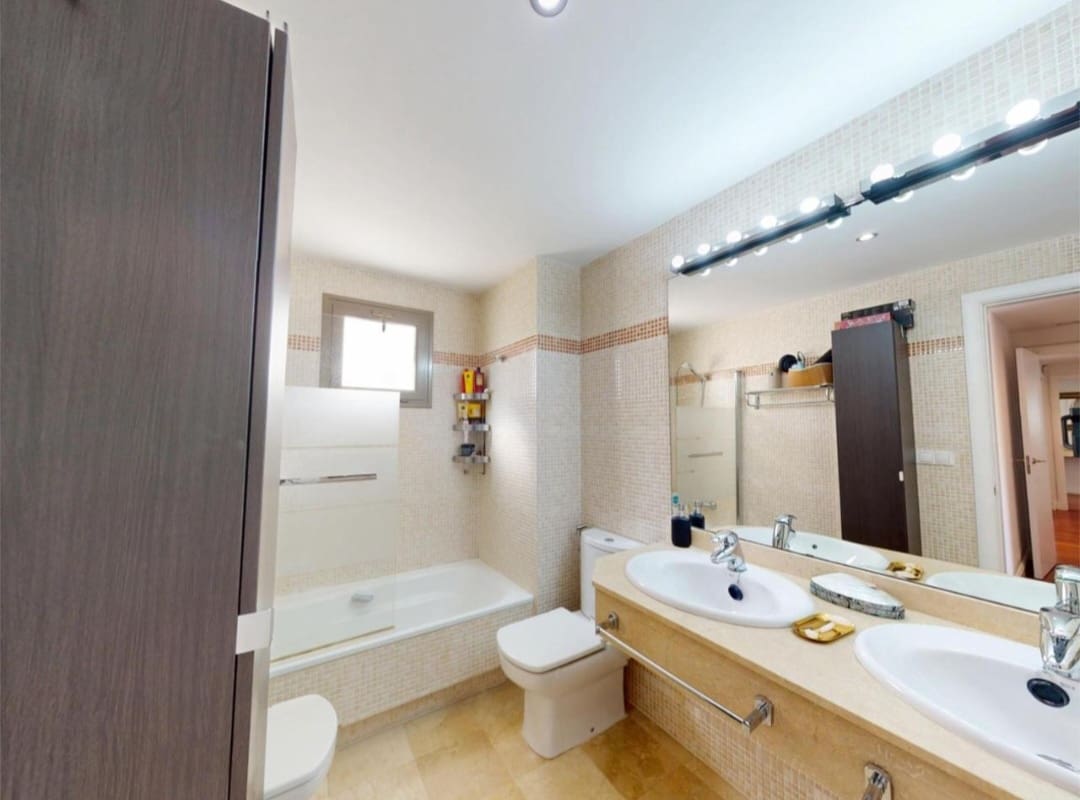 4 quarto Penthouse para venda em Torremolinos com piscina garagem - 630 000 € (Ref: 9436830)