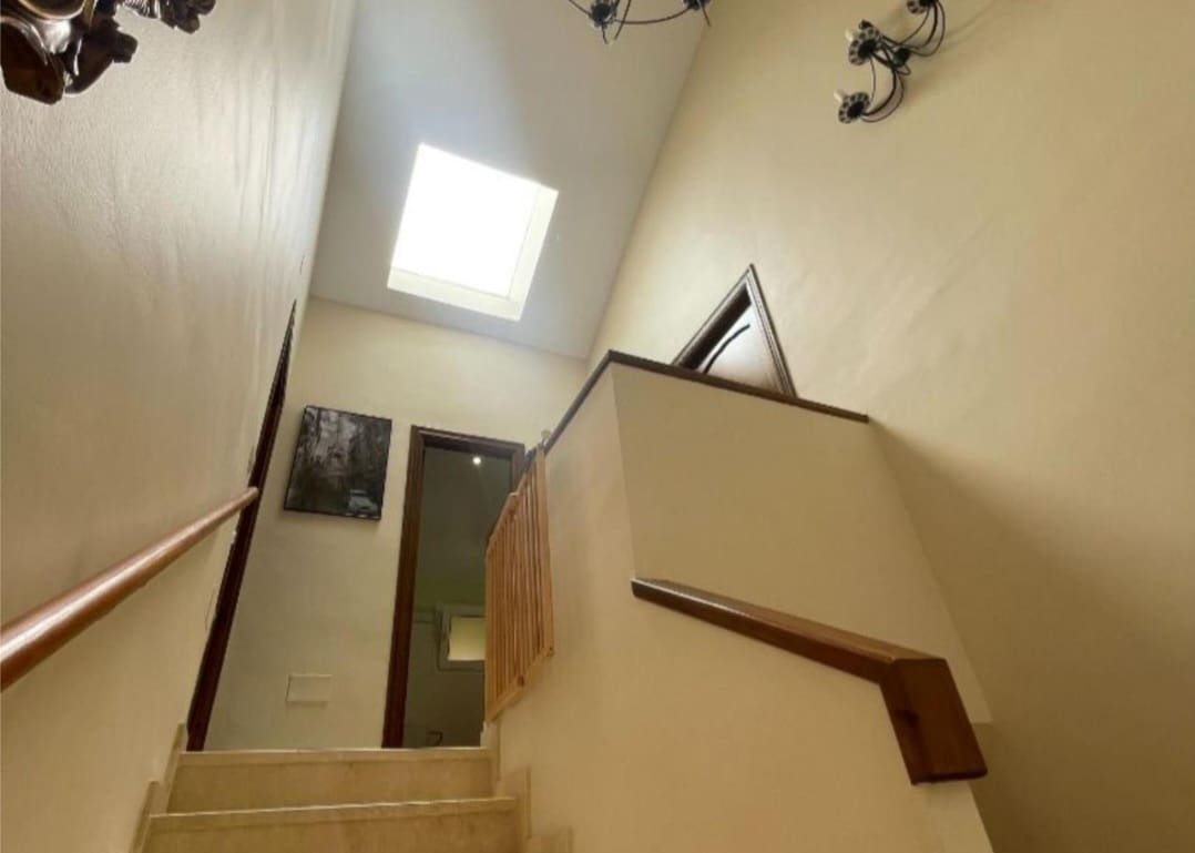 5 bedroom Semi-detached Villa for sale in Alhaurin de la Torre with pool - € 719,000 (Ref: 9436831)