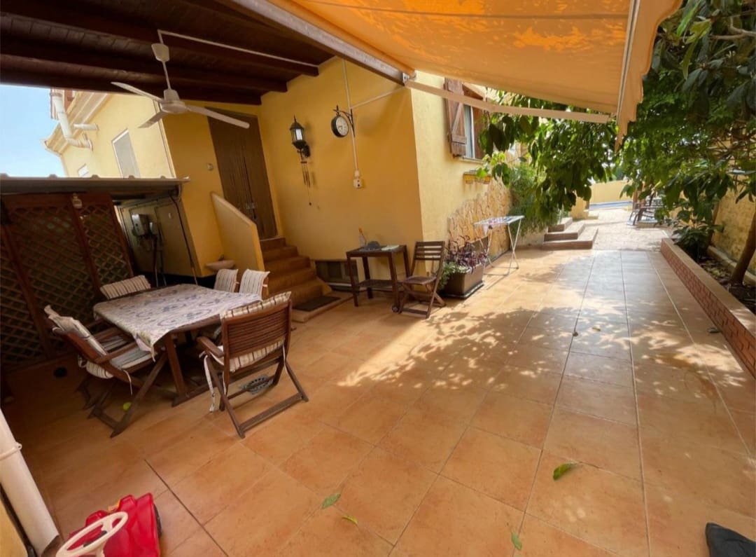 5 bedroom Semi-detached Villa for sale in Alhaurin de la Torre with pool - € 719,000 (Ref: 9436831)