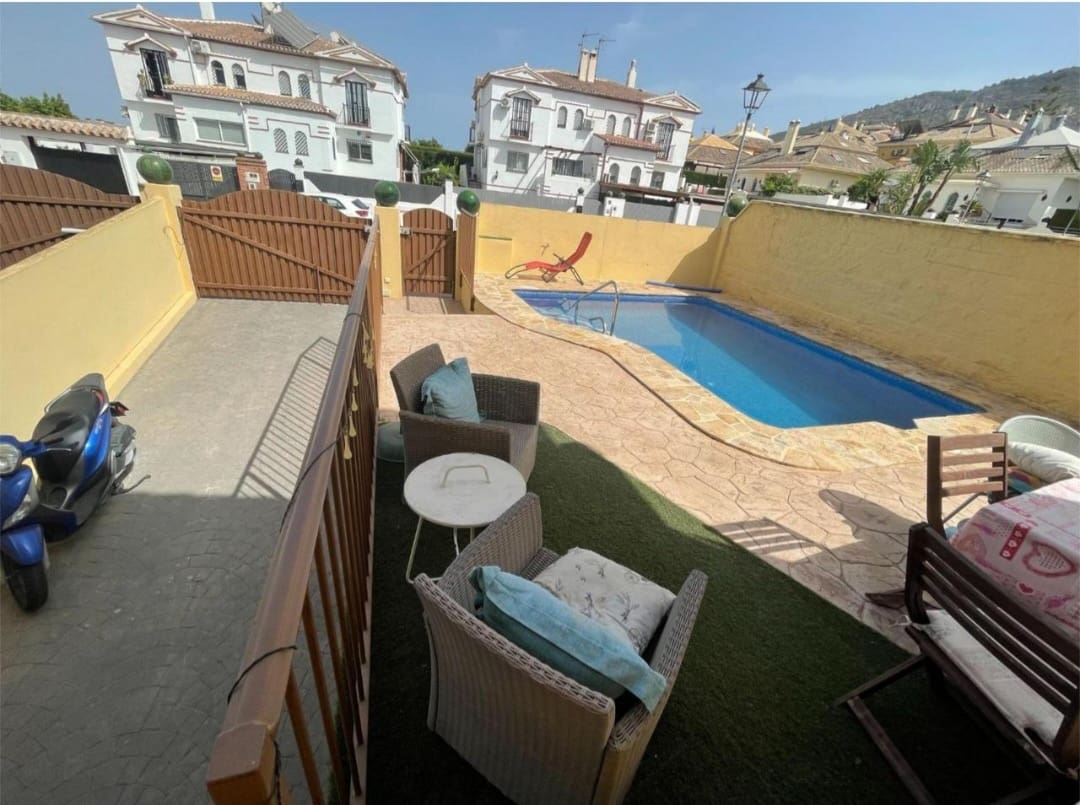 5 bedroom Semi-detached Villa for sale in Alhaurin de la Torre with pool - € 719,000 (Ref: 9436831)