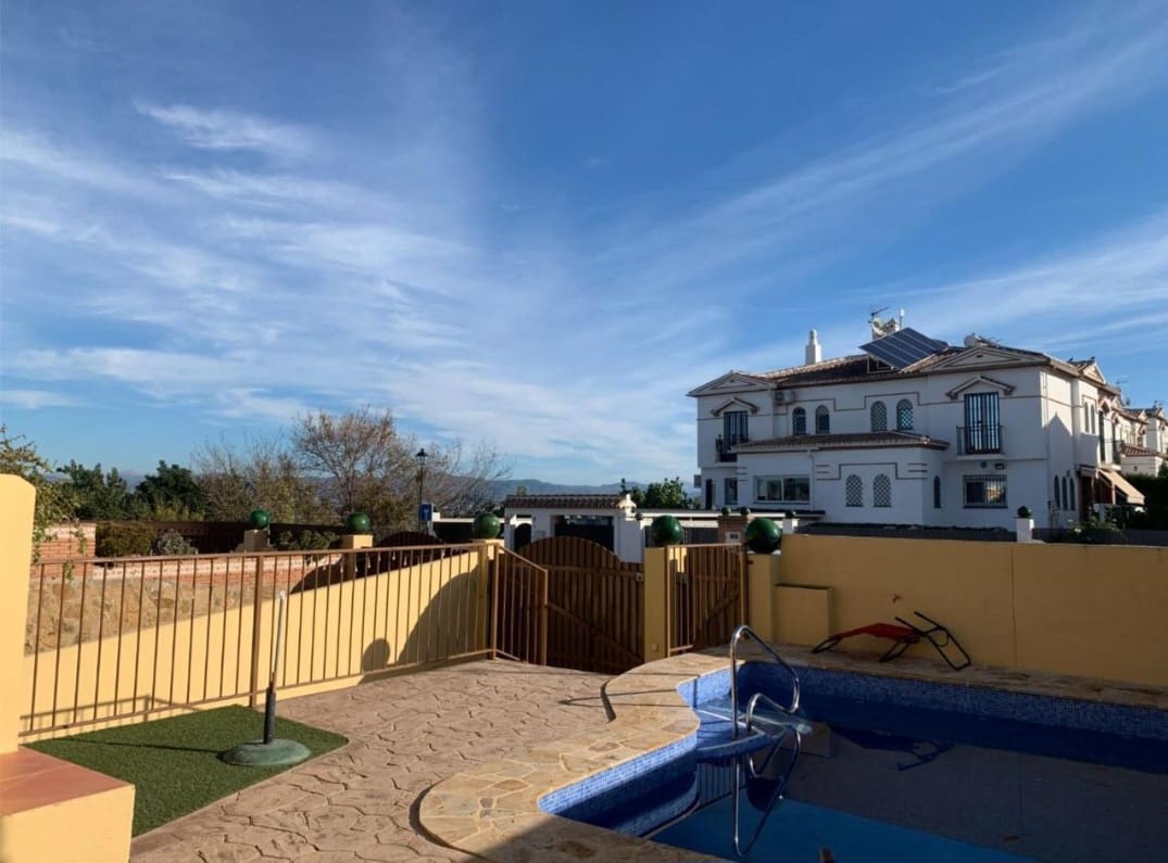 5 bedroom Semi-detached Villa for sale in Alhaurin de la Torre with pool - € 719,000 (Ref: 9436831)