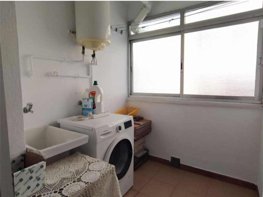 3 soveværelse Lejlighed til salg i Malaga by med garage - € 320.000 (Ref: 9436832)