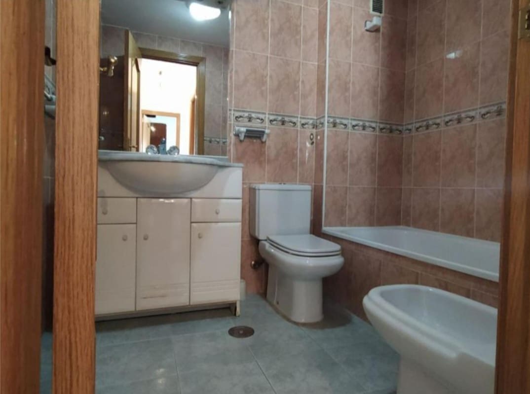 3 soveværelse Lejlighed til salg i Malaga by med garage - € 320.000 (Ref: 9436832)